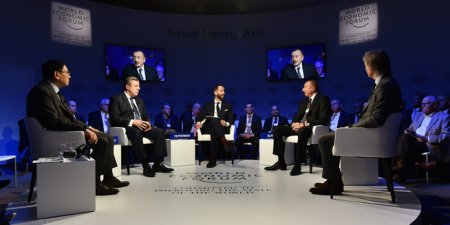 Prezident İlham Əliyev Dünya İqtisadi Forumu çərçivəsində keçirilən “Strateji baxış: Avrasiya” mövzusunda interaktiv iclasda iştirak edir
