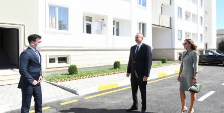 Prezident İlham Əliyev  Bakıda yenidən qurulan binaların açılışında iştirak edib