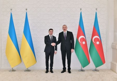 İlham Əliyev Ukrayna Prezidenti Volodimir Zelenskiyə zəng edib