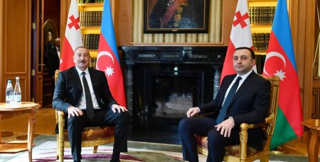 İlham Əliyevin Gürcüstanın Baş naziri İrakli Qaribaşvili ilə təkbətək görüşü keçirilib