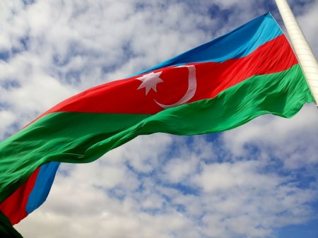 9 noyabr-Azərbaycan Respublikasının Dövlət bayrağı günüdür