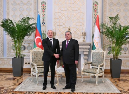 Tacikistan və Azərbaycan iki sabit dövlətdir