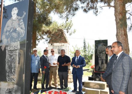Masallının Xırmandalı ərazisində şəhid məzarları rayon rəhbəri tərəfindən ziyarət olundu
