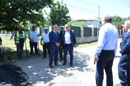 Mahmudavar kəndində şəhid küçəsinə asfalt örtüyü döşənir