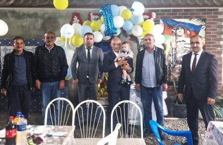 Masallıda rayon rəhbəri 1 yaşlı şəhid qardaşının doğum günündə