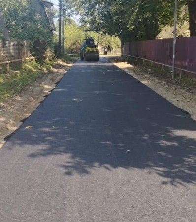 Sığdaş ərazisində kənddaxili küçəyə asfalt örtüyü döşənib