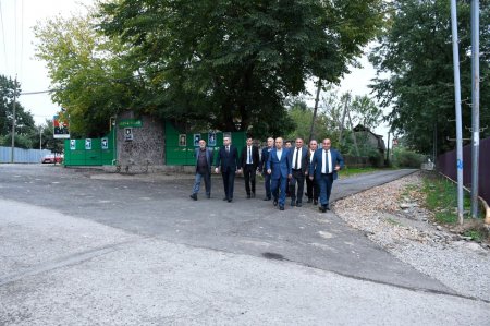 Rayon rəhbəri Sığdaş ərazisində asfalt örtüyü döşənmiş küçələrə baxış keçirmişdir