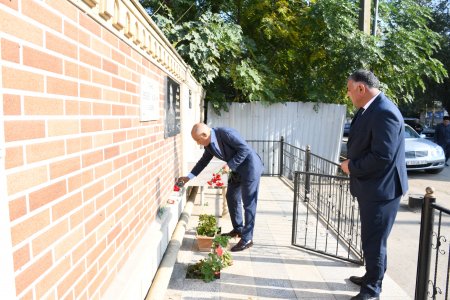 Rayon rəhbəri Viləş kəndində şəhid abidələrini ziyarət etdi 07.11.2025