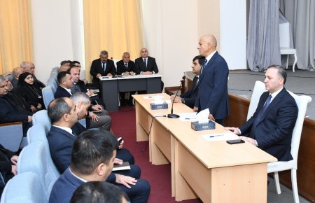 Masallıda rayon rəhbəri şəhər sakinləri ilə görüş keçirdi