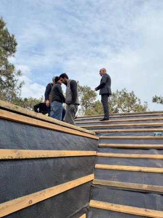 Masallıda rayon rəhbəri həsir toxuma sexində aparılan əsaslı təmir işləri ilə tanış olub