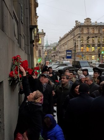 Ulu Öndərin xatirəsi anılıb - Sankt-Peterburqda