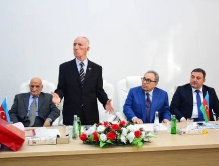 Tanınmış həkim Vaqif Əhmədovun 85 illiyi qeyd olunub