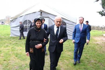 Rayon rəhbərinin Alşanlı kəndində Birinci Qarabağ Müharibəsi şəhidinin ailəsinə diqqəti