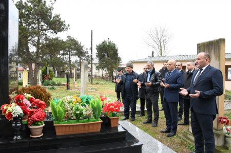 Rayon rəhbəri Həsənli ərazisində şəhid məzarlarını ziyarət etdi 14.01.2026