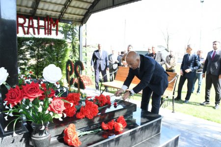 Rayon rəhbəri Hişkədərə ərazisində şəhid məzarlarını ziyarət etdi 04.03.2026