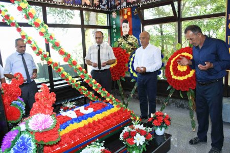 Rayon rəhbəri Sığdaş ərazisində şəhid məzarlarını ziyarət etdi 22.07.2026