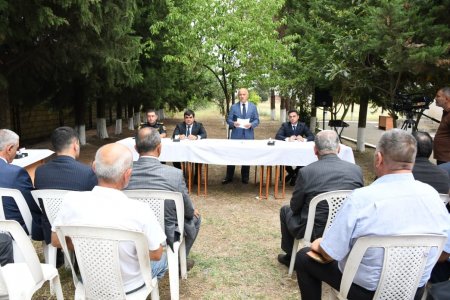 Rayon rəhbəri Lürən ərazisində səyyar qəbul keçirib