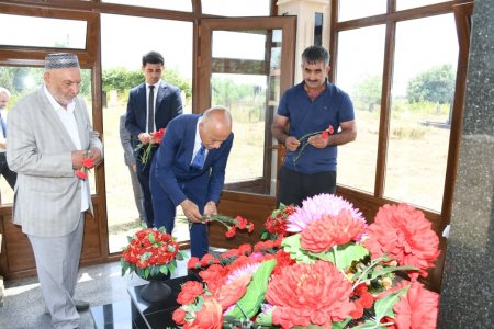 Rayon rəhbəri Qarğalıq ərazisində şəhid məzarlarını ziyarət etdi 25.08.2026