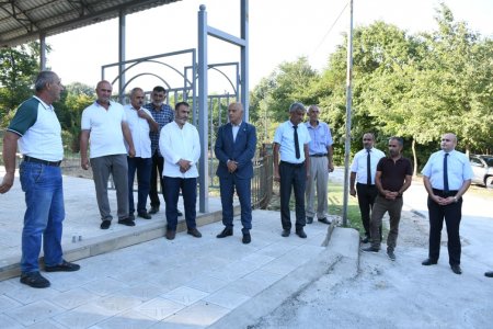 Rayon rəhbəri Kolatan-Qodman sərhədində asfaltlanan yola baxış keçirib